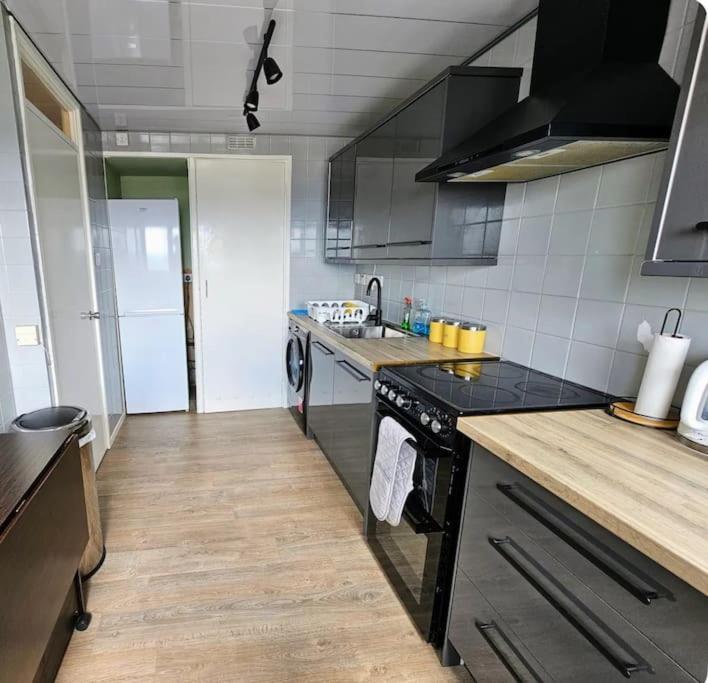 Floor Of The Building, Spectacular Views! Apartamento